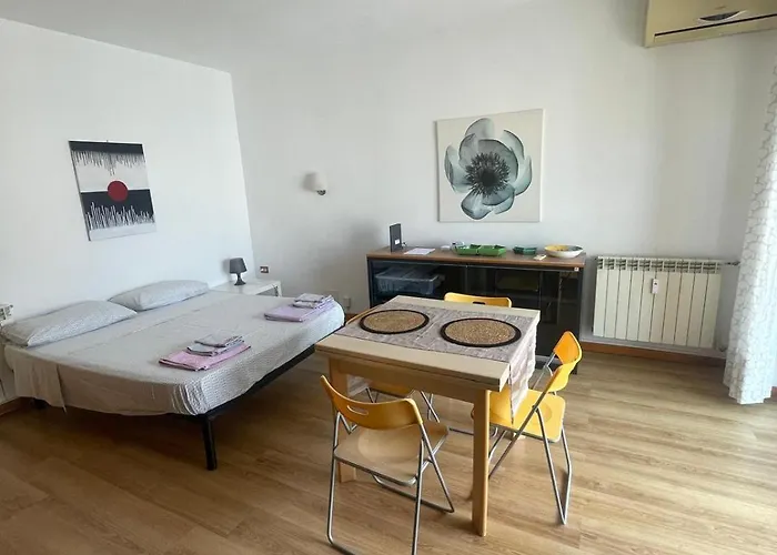 Bright And Cozy Near Trastevere Station *
